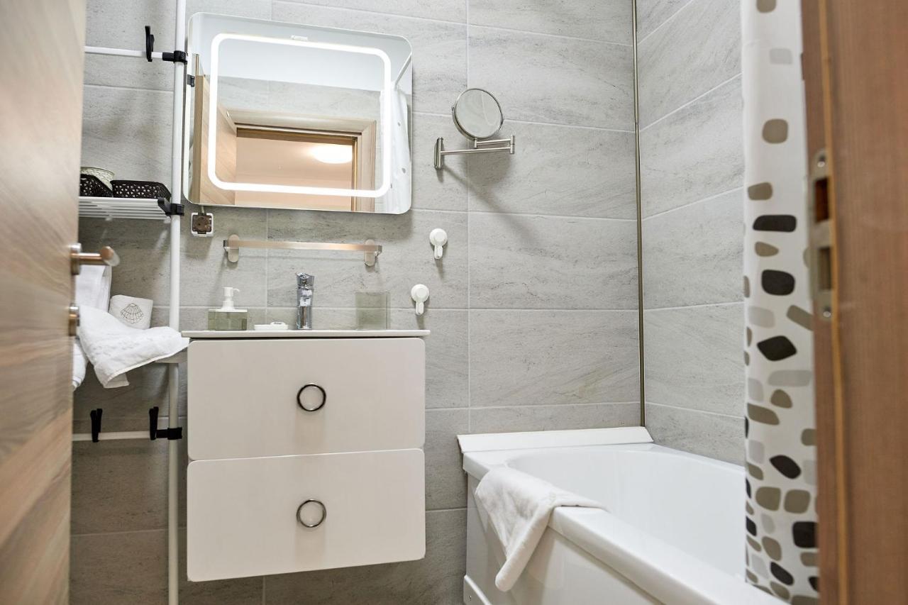 Năvodari Crystal 26 Apartment - Spa Pool Beach Resort מראה חיצוני תמונה